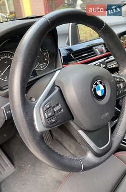Внедорожник / Кроссовер BMW X1 2015 в 