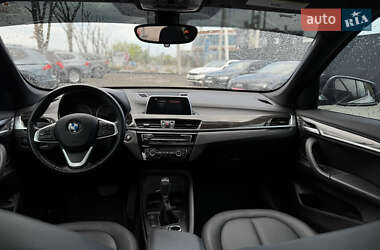 Внедорожник / Кроссовер BMW X1 2017 в 
