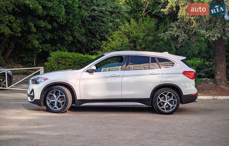 Внедорожник / Кроссовер BMW X1 2019 в Львове
