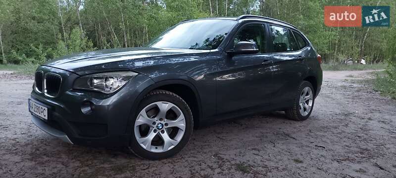 Позашляховик / Кросовер BMW X1 2013 в 