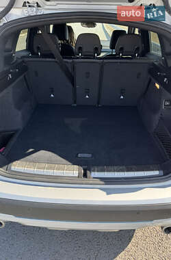 Внедорожник / Кроссовер BMW X1 2020 в 