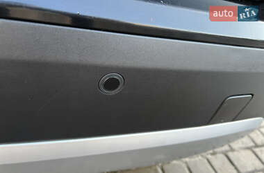 Позашляховик / Кросовер BMW X1 2011 в 