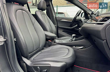 Внедорожник / Кроссовер BMW X1 2015 в 