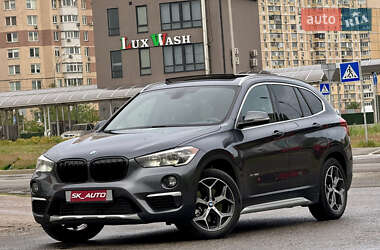 Внедорожник / Кроссовер BMW X1 2015 в 