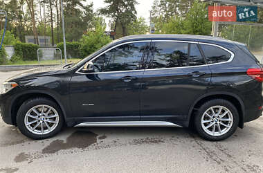 Позашляховик / Кросовер BMW X1 2015 в 