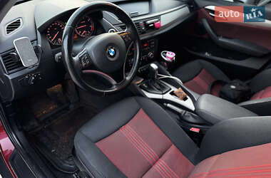 Позашляховик / Кросовер BMW X1 2010 в 