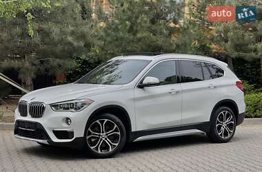Позашляховик / Кросовер BMW X1 2019 в 