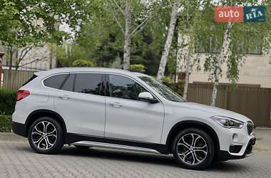 Позашляховик / Кросовер BMW X1 2019 в 