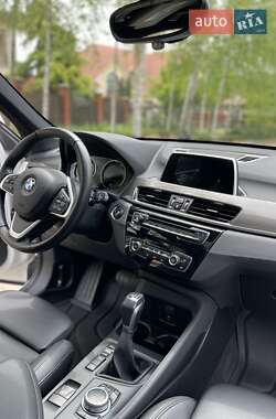 Позашляховик / Кросовер BMW X1 2019 в 