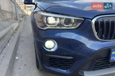 Позашляховик / Кросовер BMW X1 2018 в 