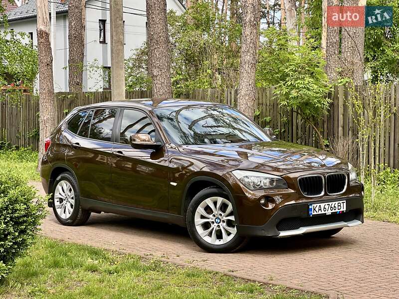 BMW X1 2011