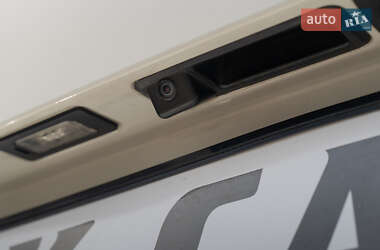 Позашляховик / Кросовер BMW X1 2013 в 