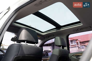Позашляховик / Кросовер BMW X1 2013 в 