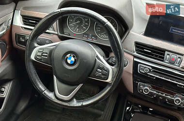 Позашляховик / Кросовер BMW X1 2015 в 