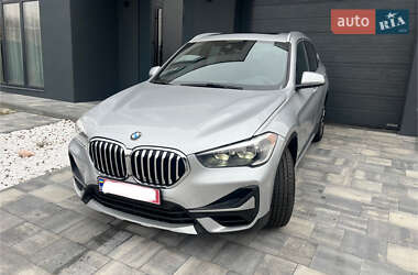 Позашляховик / Кросовер BMW X1 2020 в 