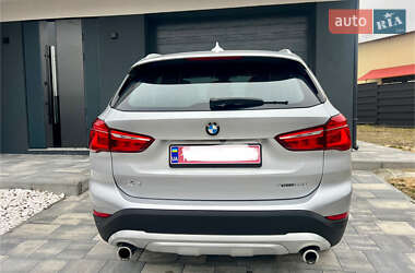 Позашляховик / Кросовер BMW X1 2020 в 