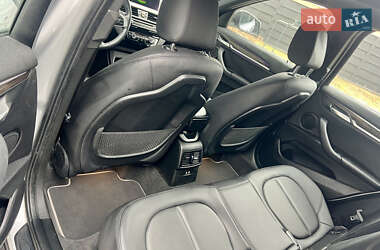 Позашляховик / Кросовер BMW X1 2020 в 