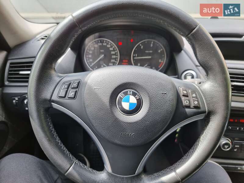 Внедорожник / Кроссовер BMW X1 2010 в Черноморске фото 18 Внедорожник / Кроссовер BMW X1 2010 в Черноморске