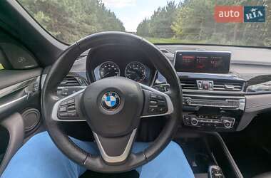 Позашляховик / Кросовер BMW X1 2019 в 