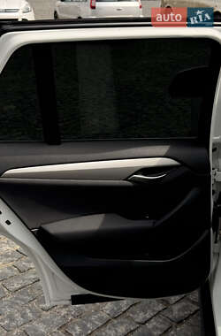 Внедорожник / Кроссовер BMW X1 2013 в 