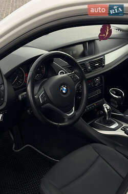 Внедорожник / Кроссовер BMW X1 2013 в 