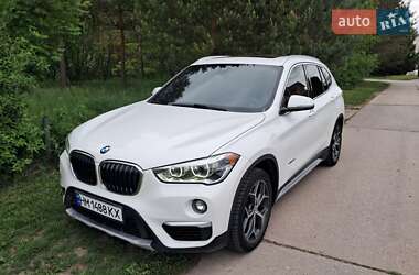 Внедорожник / Кроссовер BMW X1 2016 в Киеве