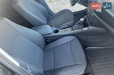 Позашляховик / Кросовер BMW X1 2010 в 