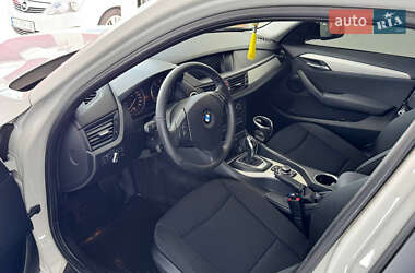 Позашляховик / Кросовер BMW X1 2012 в 