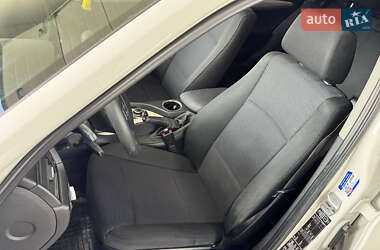 Позашляховик / Кросовер BMW X1 2012 в 