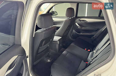 Позашляховик / Кросовер BMW X1 2012 в 