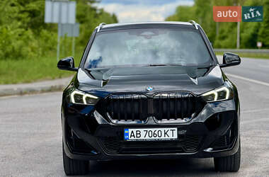 Позашляховик / Кросовер BMW X1 2023 в 