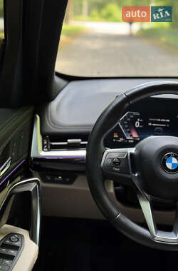 Позашляховик / Кросовер BMW X1 2023 в 