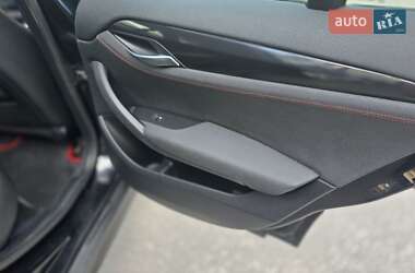 Внедорожник / Кроссовер BMW X1 2012 в 
