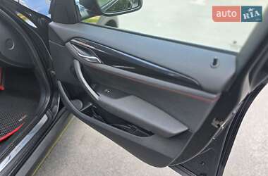 Внедорожник / Кроссовер BMW X1 2012 в 