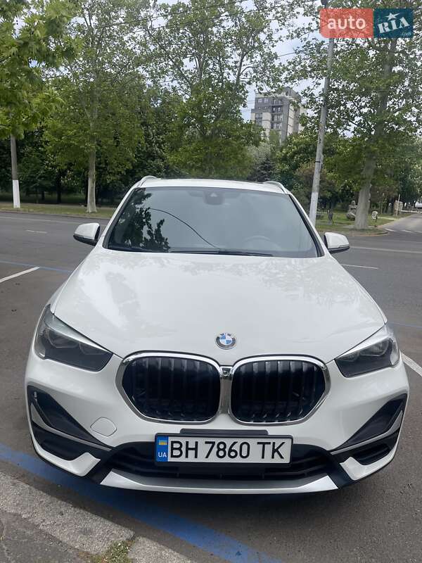 Внедорожник / Кроссовер BMW X1 2019 в Одессе