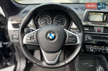 Позашляховик / Кросовер BMW X1 2017 в 