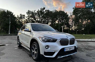 Позашляховик / Кросовер BMW X1 2017 в 