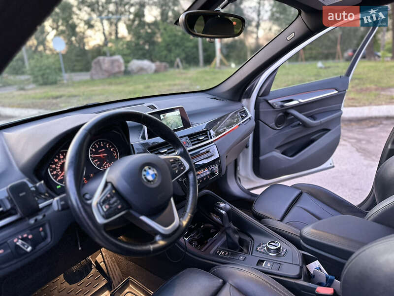 Внедорожник / Кроссовер BMW X1 2017 в Харькове