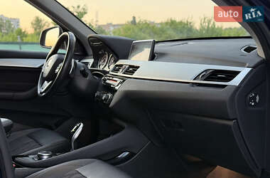 Внедорожник / Кроссовер BMW X1 2019 в 