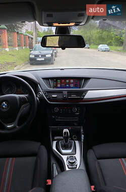 Позашляховик / Кросовер BMW X1 2014 в 