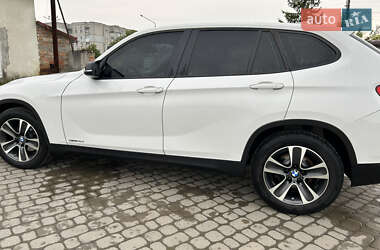 Внедорожник / Кроссовер BMW X1 2014 в 