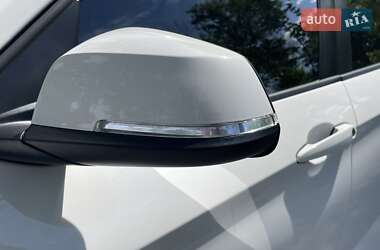 Позашляховик / Кросовер BMW X1 2013 в 