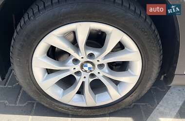 Позашляховик / Кросовер BMW X1 2013 в 