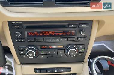 Позашляховик / Кросовер BMW X1 2013 в 