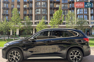 Внедорожник / Кроссовер BMW X1 2020 в 