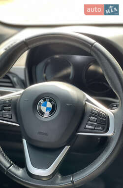Позашляховик / Кросовер BMW X1 2018 в 
