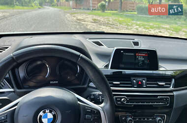 Позашляховик / Кросовер BMW X1 2018 в 