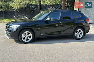 Внедорожник / Кроссовер BMW X1 2011 в 
