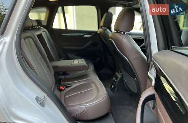 Внедорожник / Кроссовер BMW X1 2017 в 