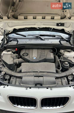Внедорожник / Кроссовер BMW X1 2010 в 